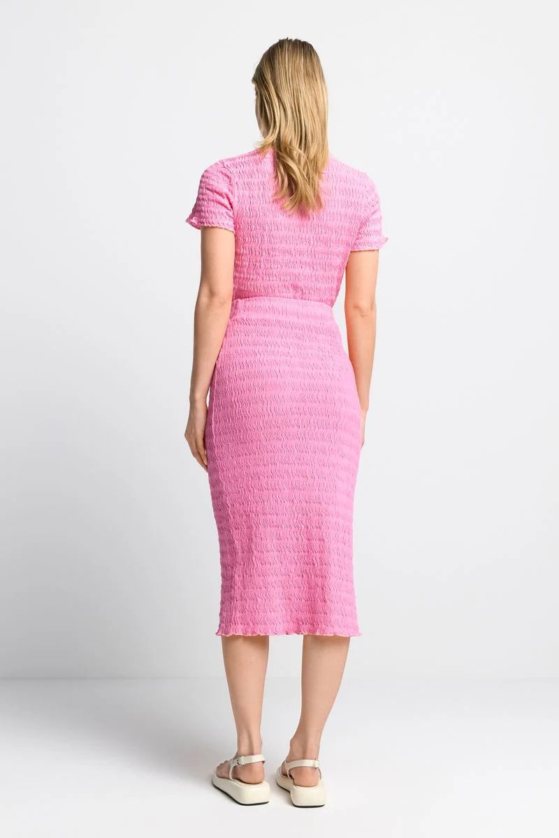 Crinkled pencil skirt