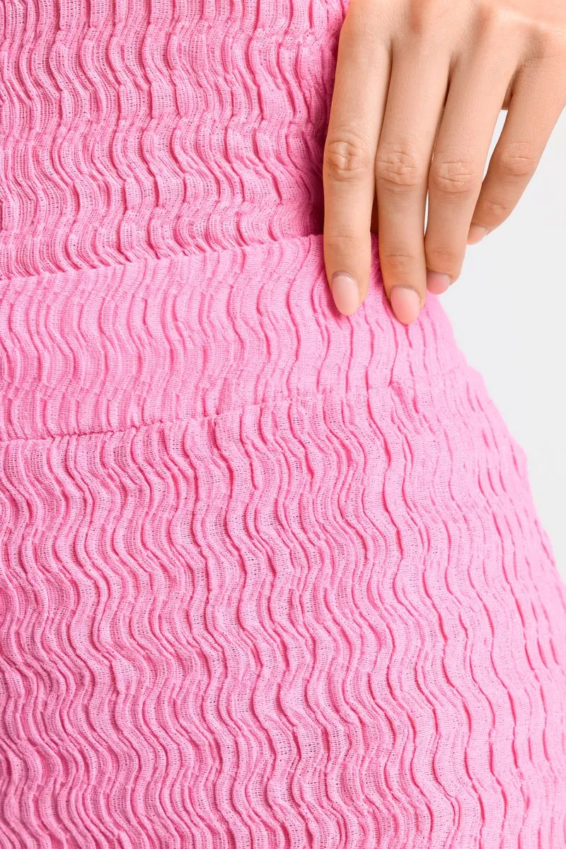 Crinkled pencil skirt