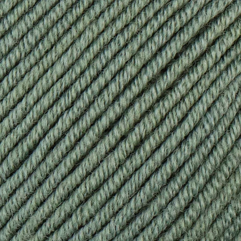 Yarn and Colors Serene 092 Erbsengrün