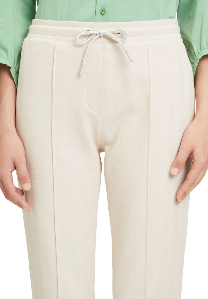Schlupfhose