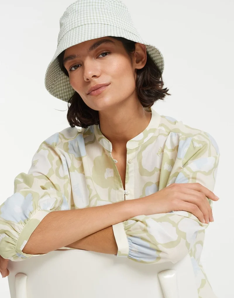 Avichy hat