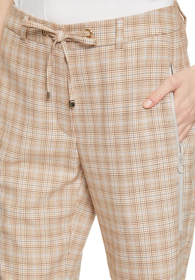 Karo-Hose