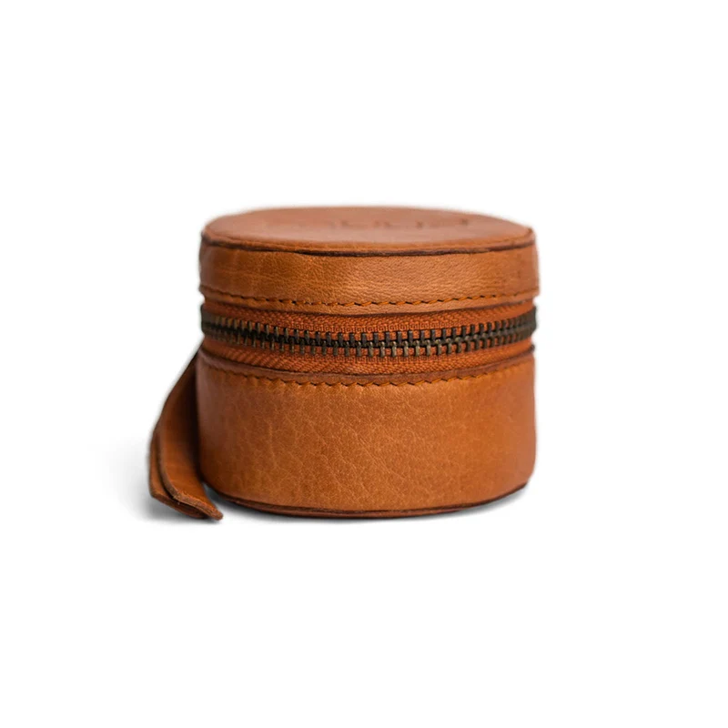 MUUD Helsinki Whisky – Handgefertigter runder Lederwürfel für Handarbeitszubehör, 5,5 x 7,5 cm