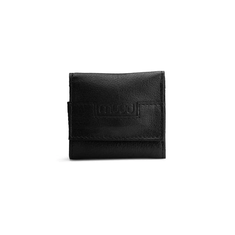 MUUD Carla Black – Handgefertigtes Lederetui, 8 x 8 cm, für Handnäh- und Sticknadeln