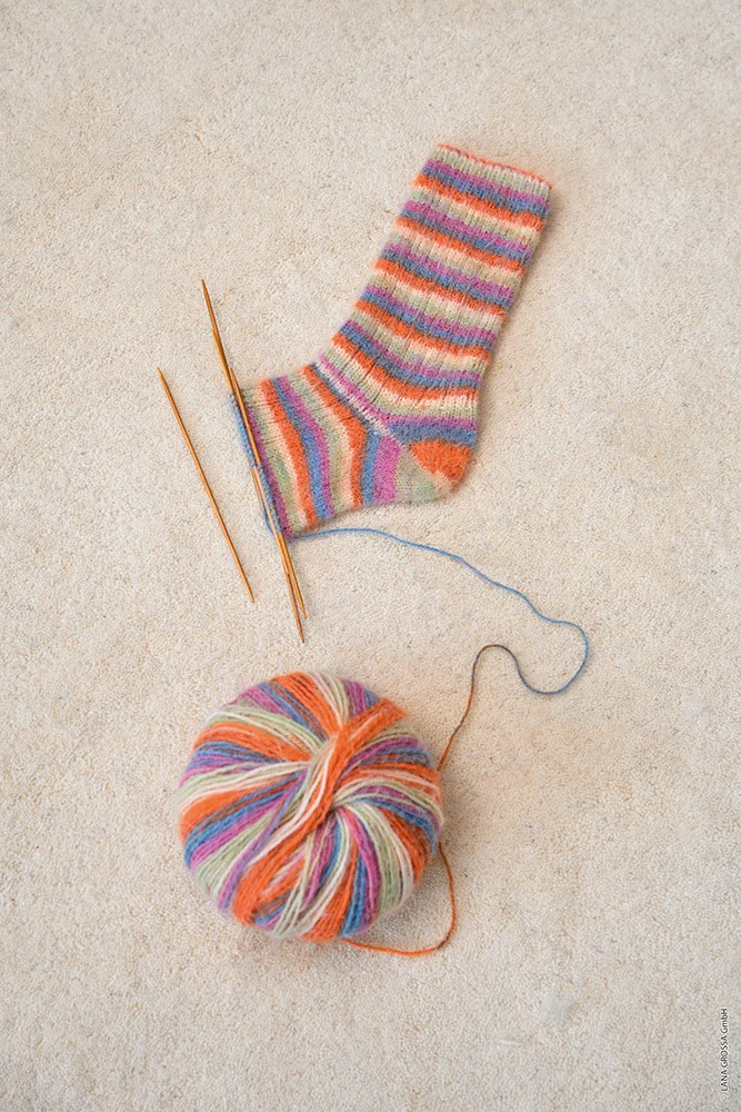 Lana Grossa Cosy Socks Multi Stripes 153 Lavendel/Graublau/Lachs/Creme/Türkis