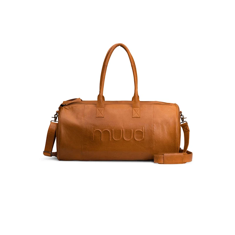 MUUD Drew XL Whiskey – Handgefertigte Wochenendtasche aus Leder, 60 x Ø 34 cm