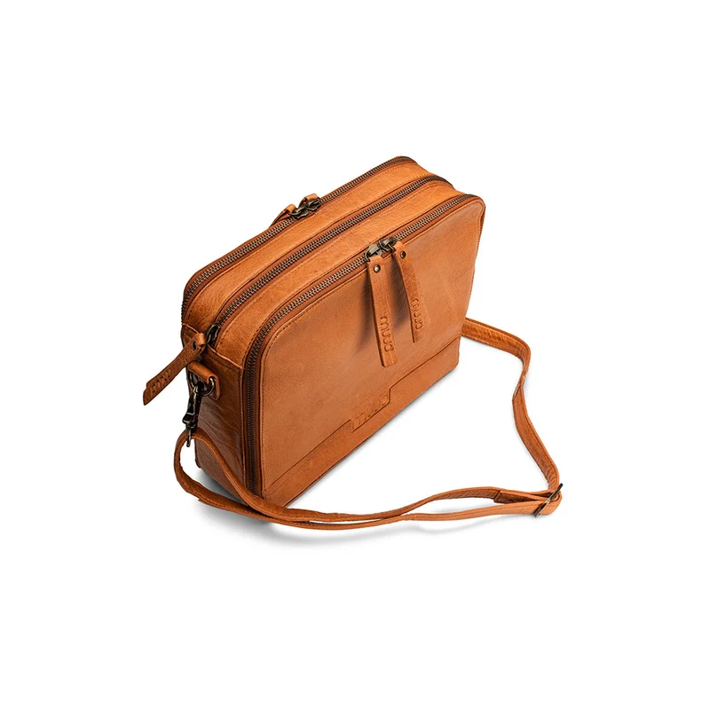 MUUD Cathy Whisky – Handgefertigte Leder-Umhängetasche 28 x 22 x 7 cm
