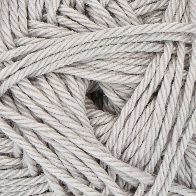 Yarn and Colors Must-have 095 Soft Grey