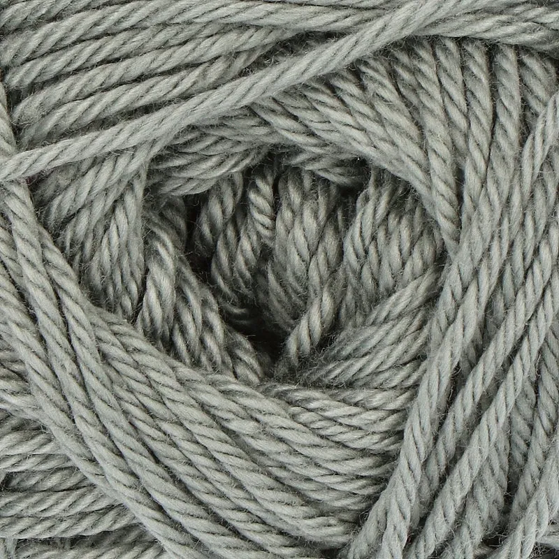 Yarn and Colors Must-have 092 Erbsengrün