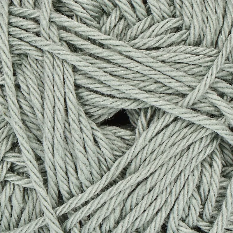 Yarn and Colors Must-have 080 Eukalyptus