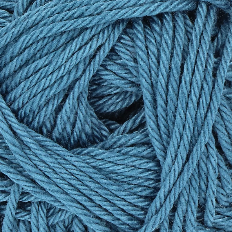 Yarn and Colors Must-have 069 Petrolblau