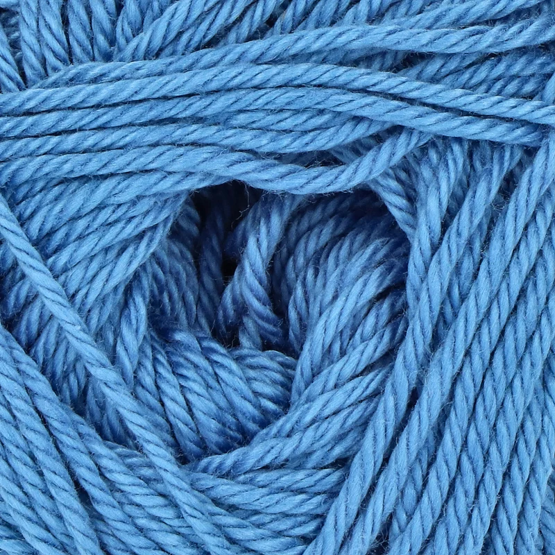 Yarn and Colors Must-have 067 Pazifikblau