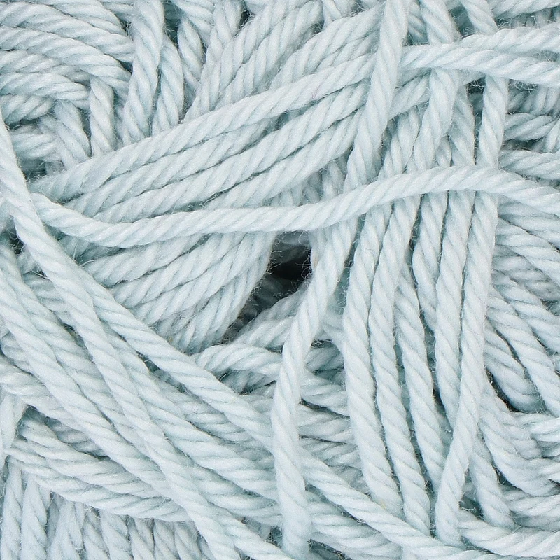 Yarn and Colors Must-have 063 Eisblau