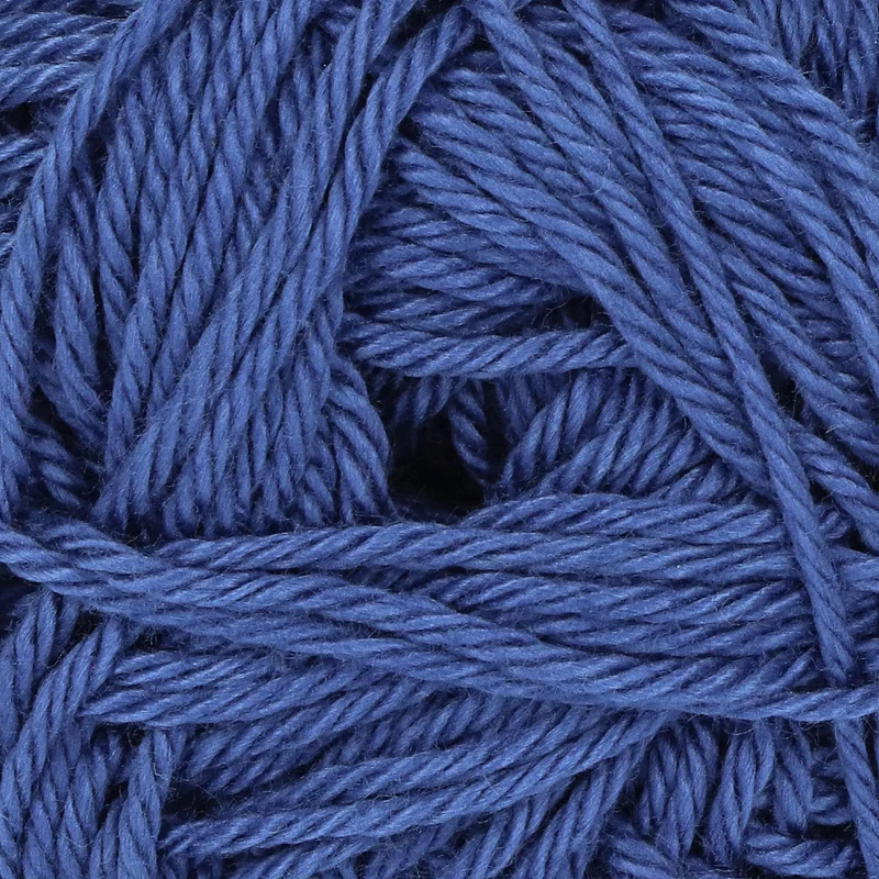 Yarn and Colors Must-have 060 Marineblau