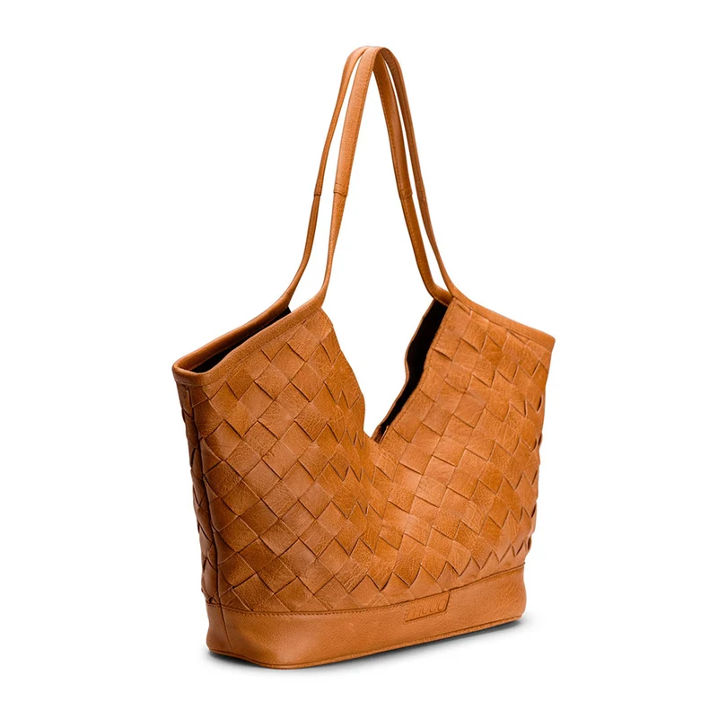 MUUD Dosy – Whiskey: Handgefertigte, geflochtene Lederhandtasche, 29 x 43 cm