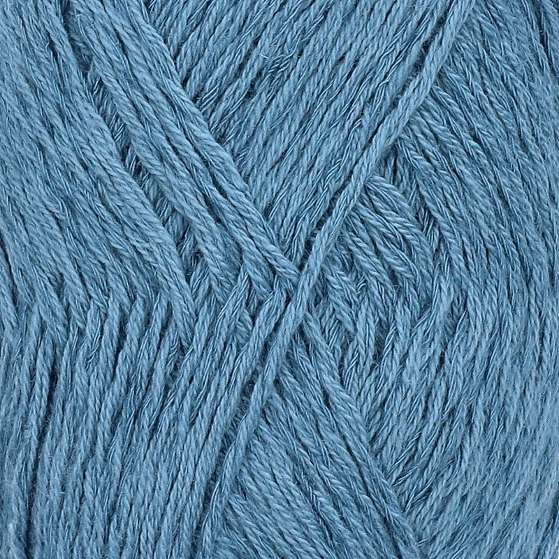 DROPS Belle Uni Colour 13 Dunkles Denimblau