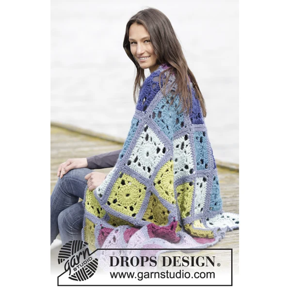 Drops Snow Uni Colour 015 Dunkelblau