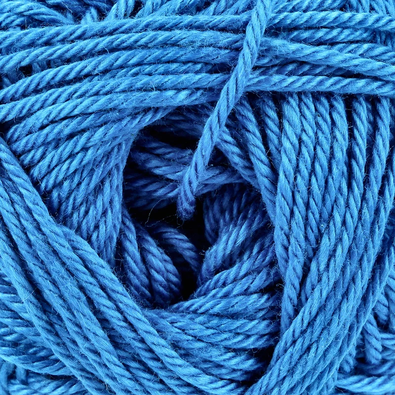 Yarn and Colors Must-have 136 Lapis