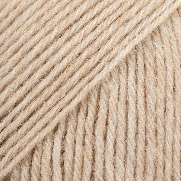 DROPS Fabel Uni Colour 123 Erdnuss