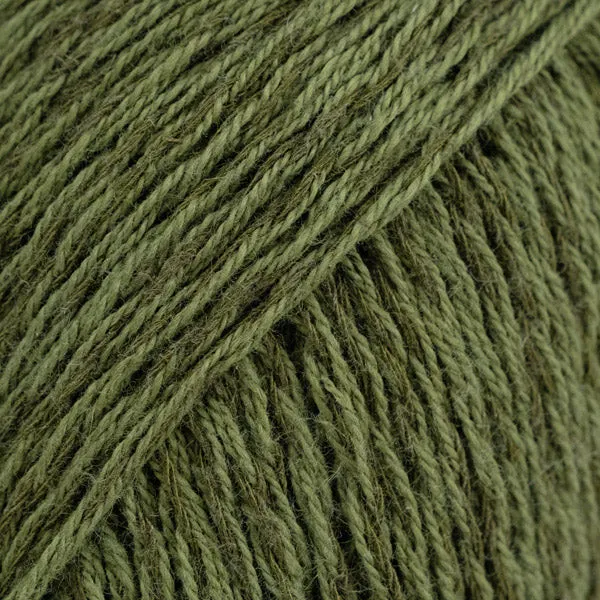 DROPS Belle Uni Colour 38 Tiefes Moosgrün